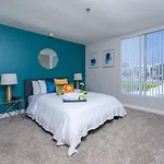 Universal Studios 8 Min Drive Two Bedroom Apartment With Free Parking