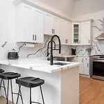 Luxury Home In West Hollywood, Sleeps 12