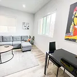 4Br Townhouse In Mid City -Cr1