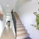 Modern Apartment In Studio City