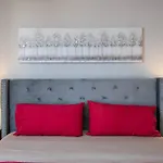 Hollywood 2Bed Apt W Rooftop Pool & Panoramic View 211