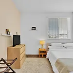 Luxury Dtla Condo