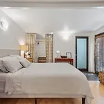 Private Studio City Guest House