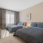 Swim Dine Relax In Marina Del Rey