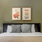 Hollywood Studio W Concierge Pool Nr Shops Lax-1089