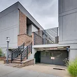 Modern Beverly Hills Townhome 5 Mi To Hollywood!