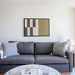 Mid-Wilshire 2Br W Roof Terrace Nr Shopping Lax-1121