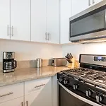 New Luxury Apartment Weho Boys Town