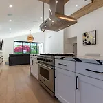 Universal Studio Stellar Home With Pool And Jacuzzi