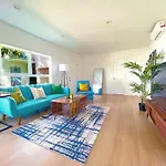 Hollywood/Thai Town Courtyard Apartment