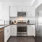 Brand New Luxury Apartment Weho Avl