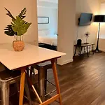 Lux Apt, Near Beach And Ucla!