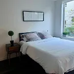 Lux Apt, Near Beach And Ucla!