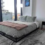 Gorgeous Dtla Condo W/ High Ceilings