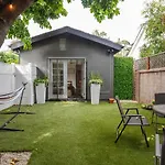 Serene 1 Bed Guest House With Patio Sleeps 6