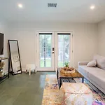 Serene 1 Bed Guest House With Patio Sleeps 6