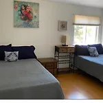Lake Balboa 3 Bedroom Cozy Stay !
