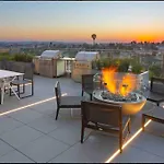Relax On Wilshire With A View