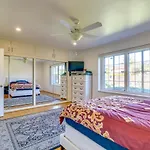 North Hills Oasis With Private Pool, Near Golfing