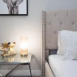 Luxury One Bedroom Apartments Free Parking&Pool