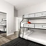 New Luxury Townhome Sleeps 9 Near Usc/Dtla/Expo