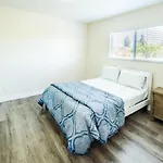 Large Chic 5-Bedroom 3 Bathroom Clost To Downtown La
