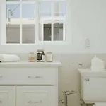 Melrose 4 Bd Bungalow W Pool Jacuzzi Bbq