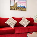 Beautiful 2Br Unit In The Heart Of K-Town