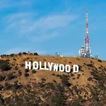 Comfortable & Spacious 2Bdr - 2Bth For 4 Guests In Hollywood