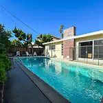 Relaxing 4-Br Oasis With Pool - Bb