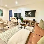 La Living Near Sofi-Lax-Beach _House