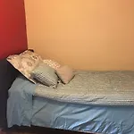 Garden View Guest Unit Single Bed ,Kitchennate Insuit Full Bathroom