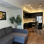 Luxury Apartment In Hollywood
