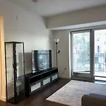 Luxury Apartment In Hollywood