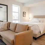 Elegant Apartment In The Heart Of Hollywood