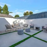 Home Next To Universal And Hollywood La