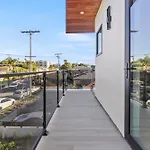 The Penmar Retreat - Luxurious Resort-Style Oasis