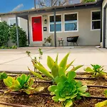Beautiful 3 Bed 1 Bath Designer Home + Hot Tub