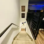 Beautiful Hollywood 1Bd Loft Plus Private Rooftop