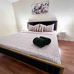 Ocean 2 Min, Free Pool & Parking