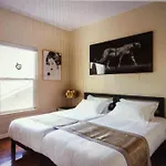 Luxury 2 Bedroom Suite Apartment In Koreatown