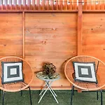 La Huge Mid Century Guesthouse Patio Lax Beach