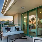 Exquisite 3 Bedroom Santa Monica Penthouse