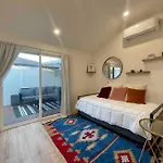 Modern Two Bedroom Two Bath W/ Parking And Laundry