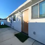 Modern Two Bedroom Two Bath W/ Parking And Laundry
