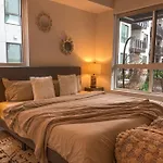 Luxury 1Bdr Centrally Located In Hollywood