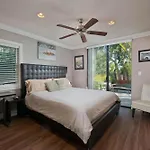 Ground Floor In Venice Near The Beach Home