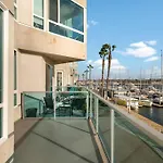 Blue Wave 2Bd 2Ba Stunning Marina View