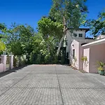 Lovely North Hollywood House Near Universal