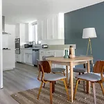 Beverly Hills 2Br W Pool Nr Shops Groceries Lax-1131